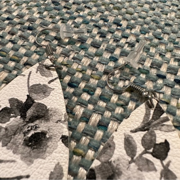 White & Gray Floral Leather Large Teardrop Shape Earrings - Picture 3 of 6